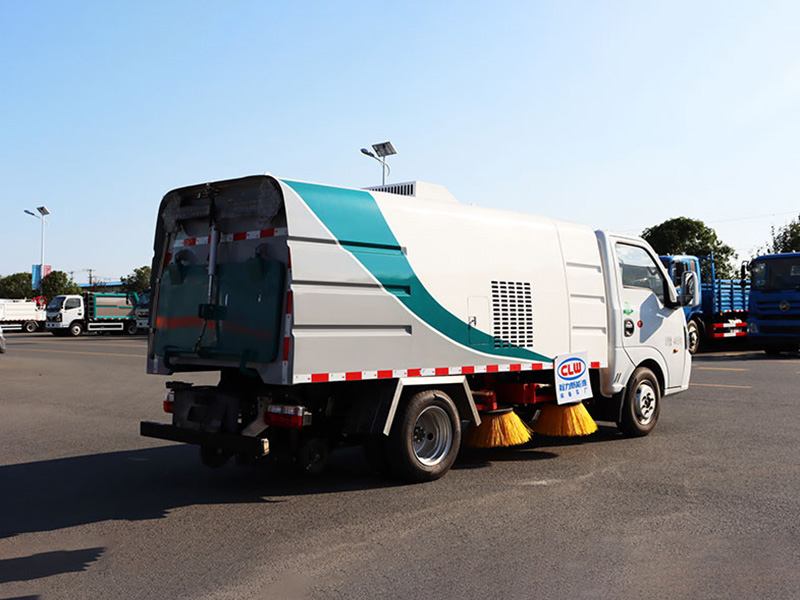 东风途逸纯电动扫路车