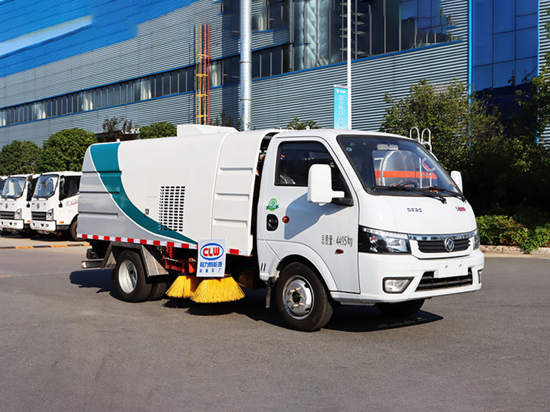 东风途逸纯电动扫路车