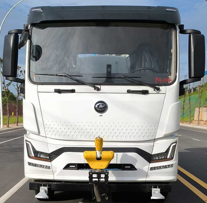 程力牌CL5186TDYBEV纯电动多功能抑尘车