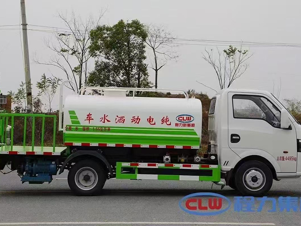 东风华神CL5040GSSBEV纯电动洒水车(加装雾炮)