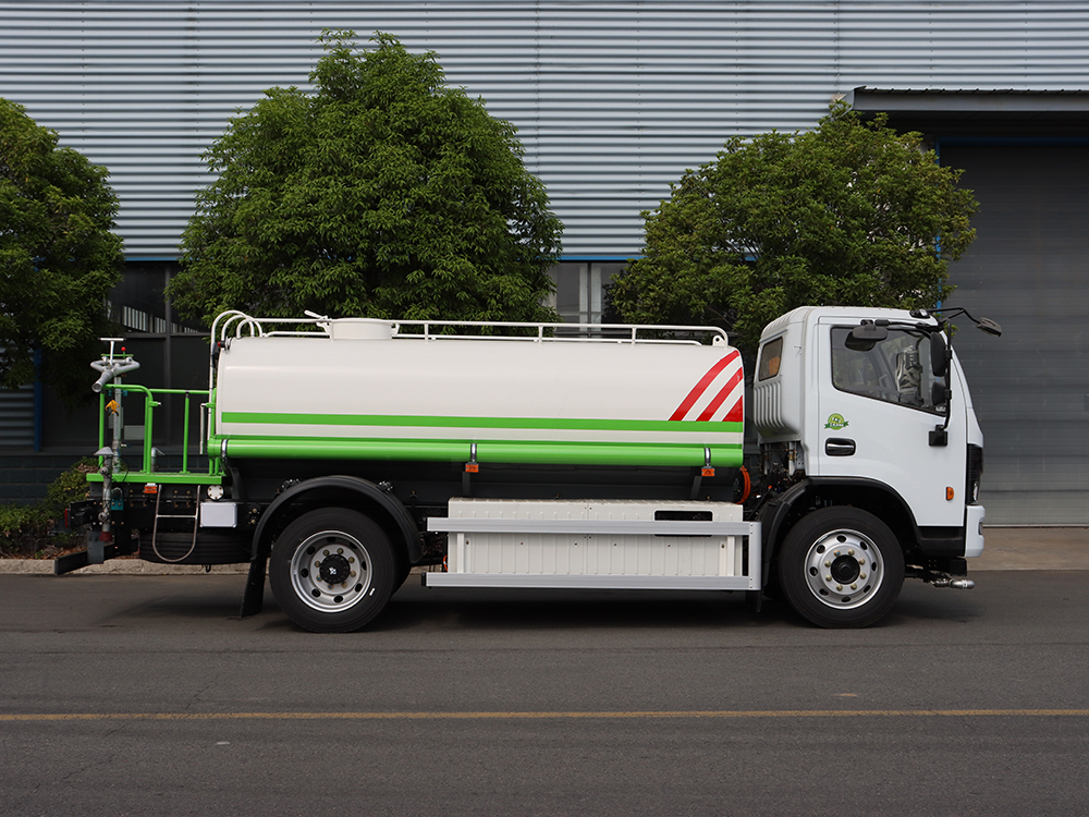 东风凯普特CL5120GSSBEV纯电动洒水车