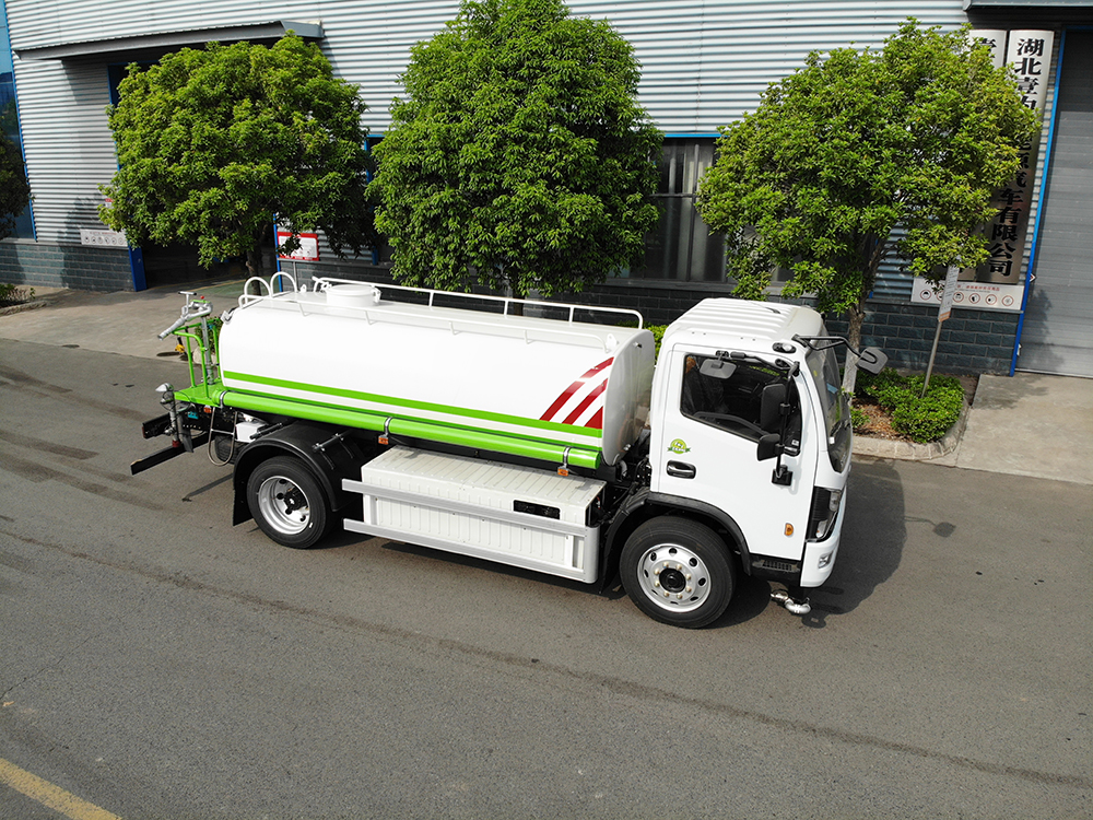 东风凯普特CL5120GSSBEV纯电动洒水车