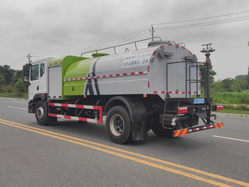 东风天锦CL5181GSSBEV型纯电动洒水车