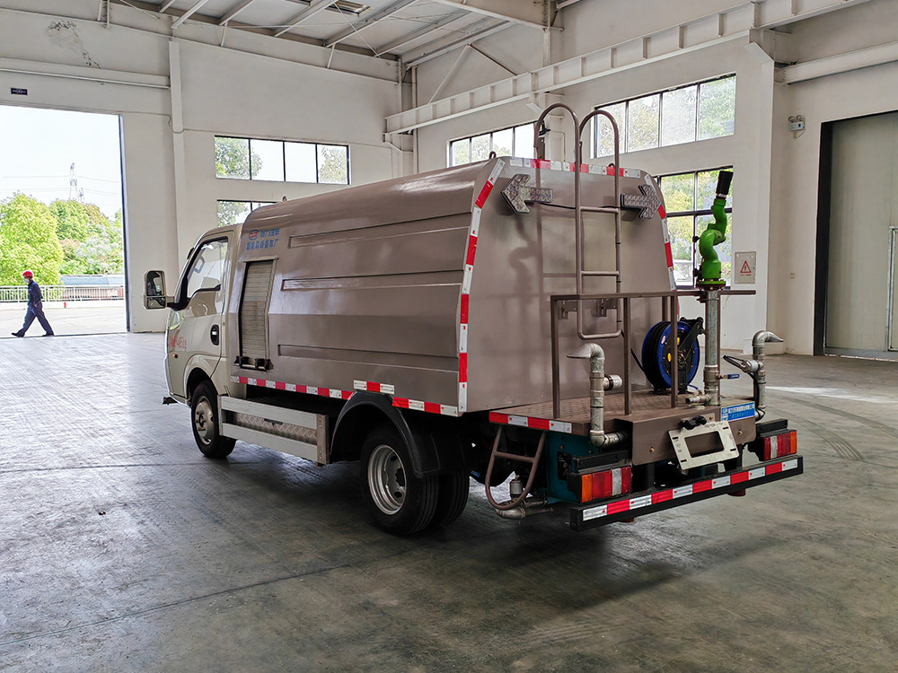 东风华神CL5045TYHBEV-4.5吨路面养护车