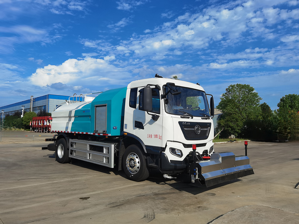 东风天锦CL5182GQXBEV型纯电动清洗车