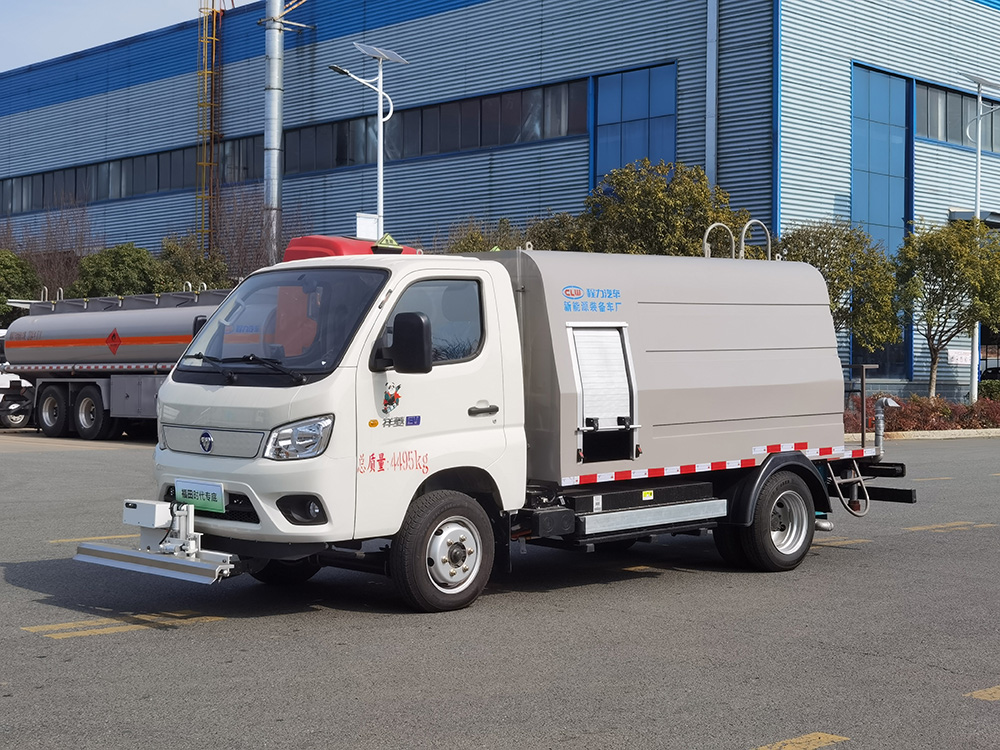 福田祥菱M2 CL5043TYHBEV电动路面清洗车