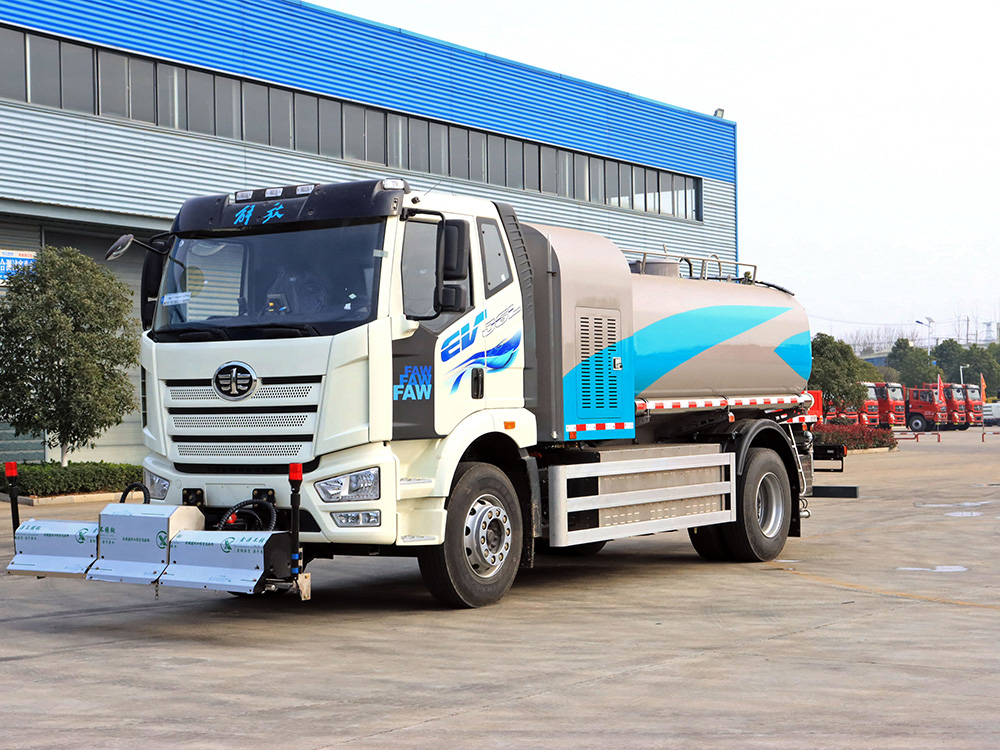 解放CL5185GQXBEV型纯电动清洗车