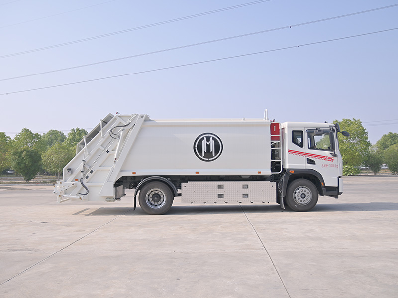 东风华神CL5180ZYSBEV(出口)纯电动压缩垃圾车