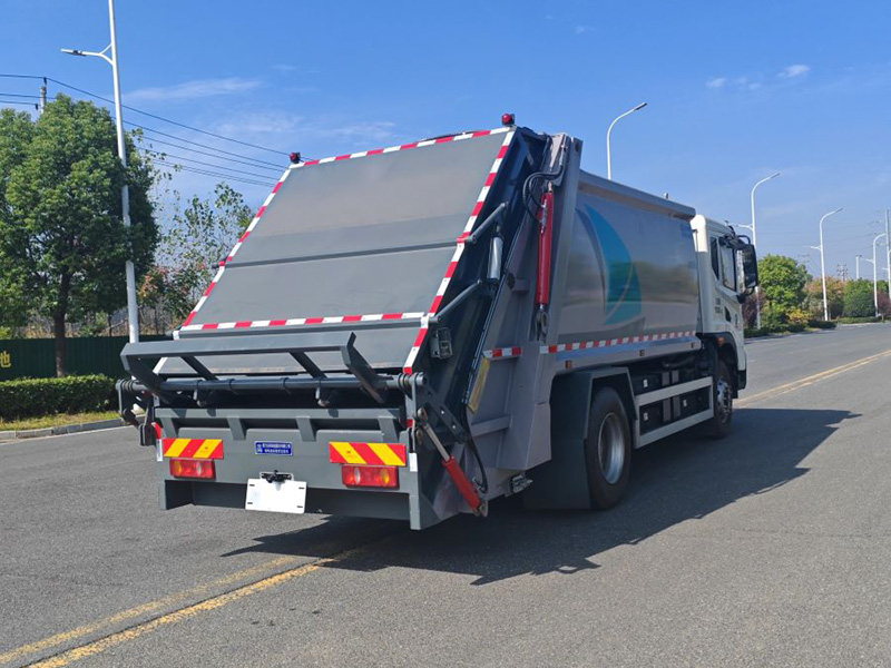 东风华神CL5180ZYSBEV（风帆涂装）纯电动压缩垃圾车