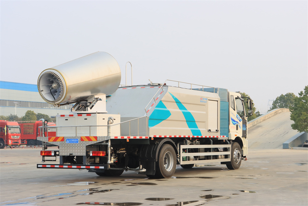 解放纯电动多功能抑尘车