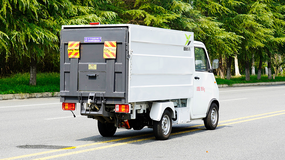 小神童密闭式桶装垃圾车