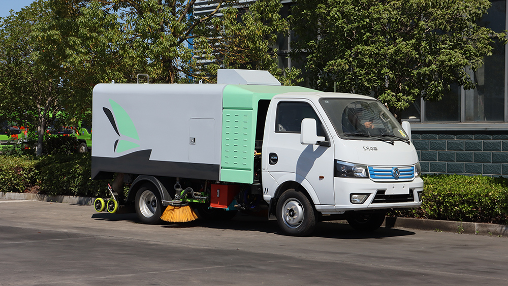 东风华神洗扫车-5T